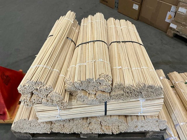Partij bamboestokken 80&70cm (9000x) - afbeelding 2 van  3