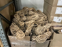 Partij banana natural touw 3-4mm 30mtr (160x)