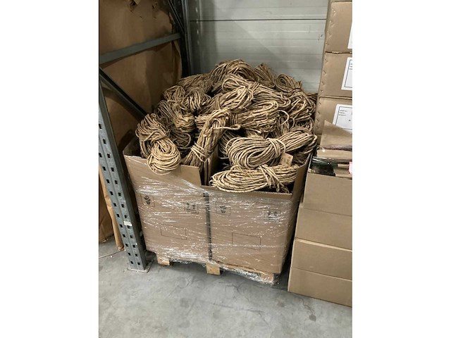 Partij banana natural touw 3-4mm 30mtr (160x) - afbeelding 4 van  4