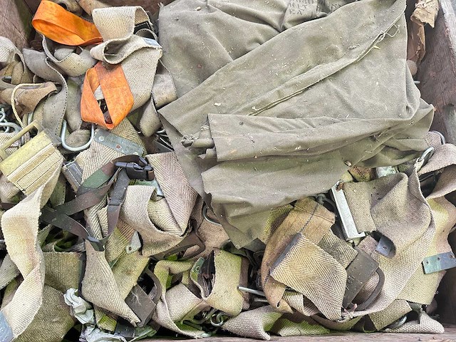 Partij banden en riemen - afbeelding 2 van  3