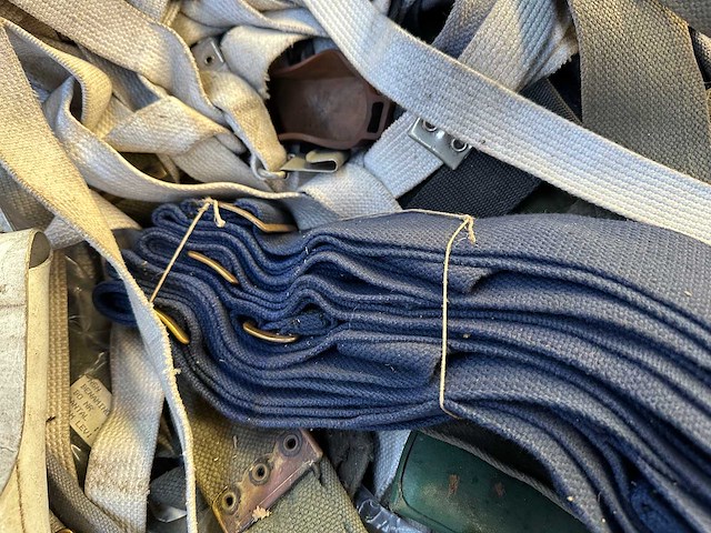 Partij banden en riemen - afbeelding 3 van  5