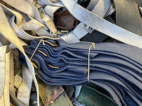 Partij banden en riemen - afbeelding 3 van  5