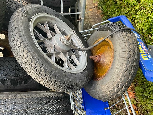 Partij banden - afbeelding 5 van  5