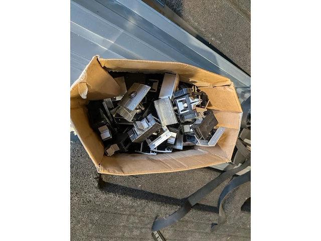 Partij basisprofielen t.b.v. montage zonnepanelen - afbeelding 11 van  13