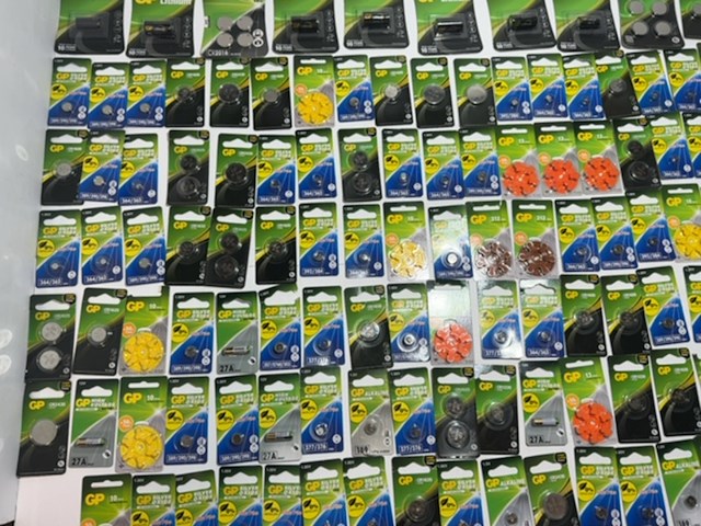 Partij batterijen en knoopcelbatterijen, gp - afbeelding 5 van  7
