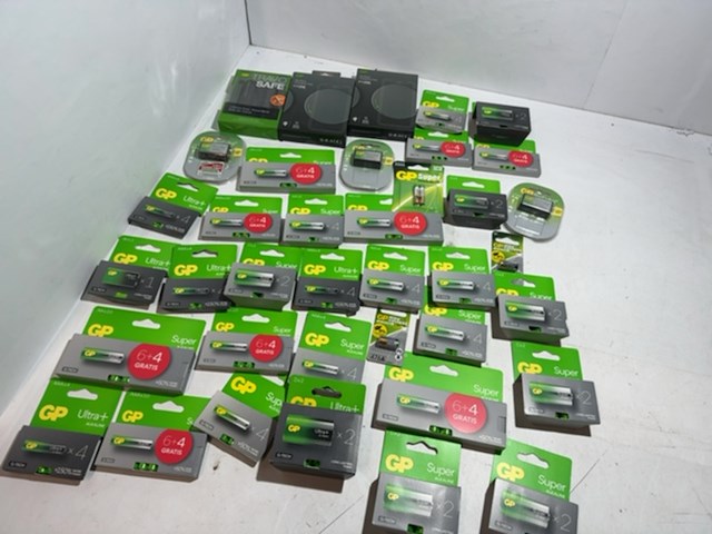 Partij batterijen en laders, gp - afbeelding 1 van  9