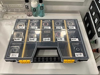 Partij beauty-, make-up- en nagelproducten - afbeelding 2 van  47