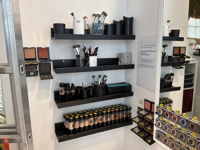 Partij beauty-, make-up- en nagelproducten - afbeelding 10 van  47