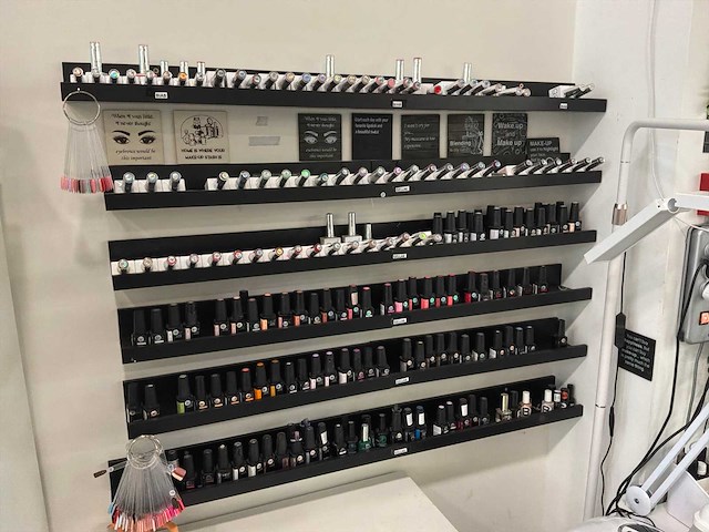 Partij beauty-, make-up- en nagelproducten - afbeelding 12 van  47