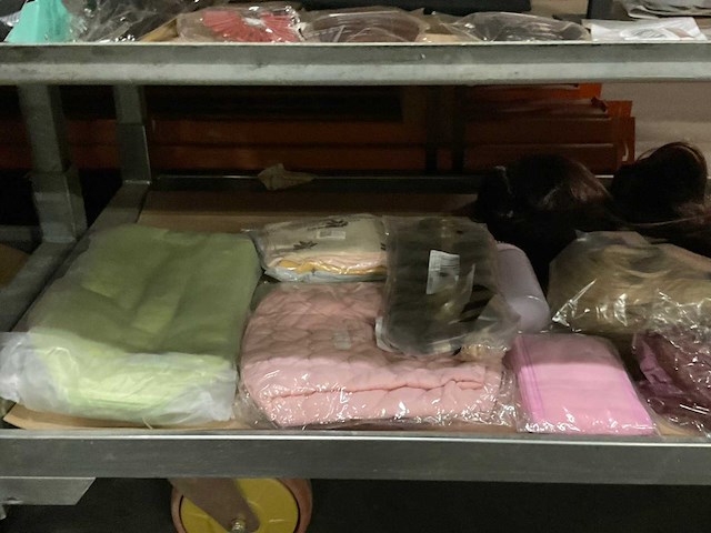 Partij beauty artikelen - afbeelding 5 van  14