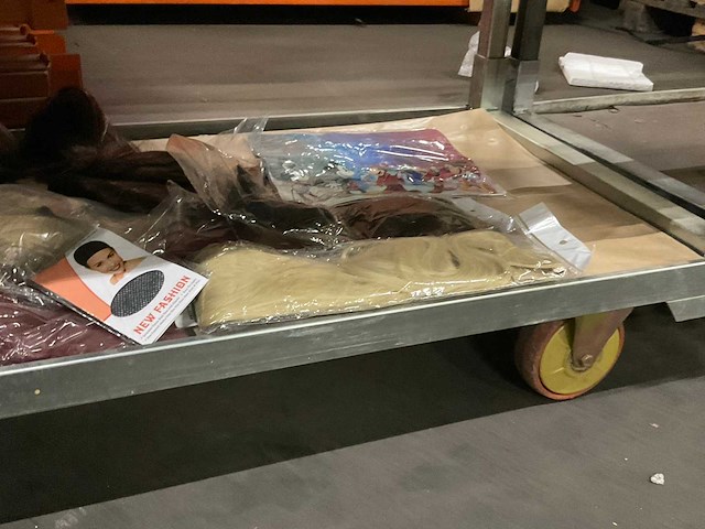 Partij beauty artikelen - afbeelding 6 van  14