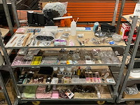 Partij beauty artikelen - afbeelding 1 van  14