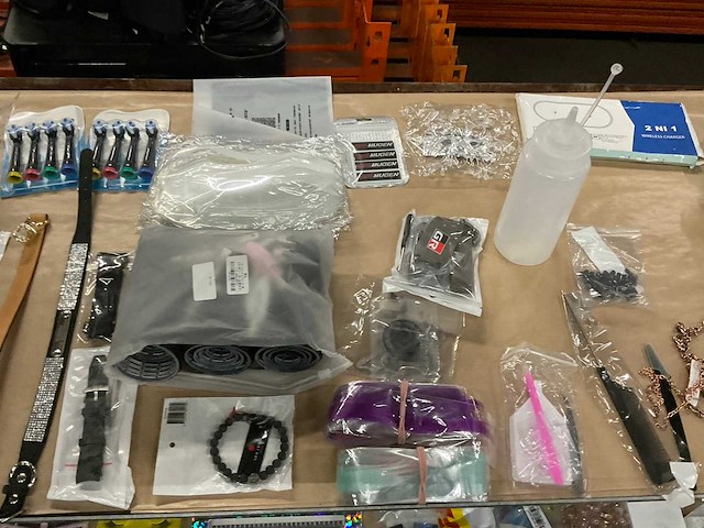 Partij beauty artikelen - afbeelding 8 van  14