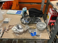 Partij beauty artikelen - afbeelding 10 van  14