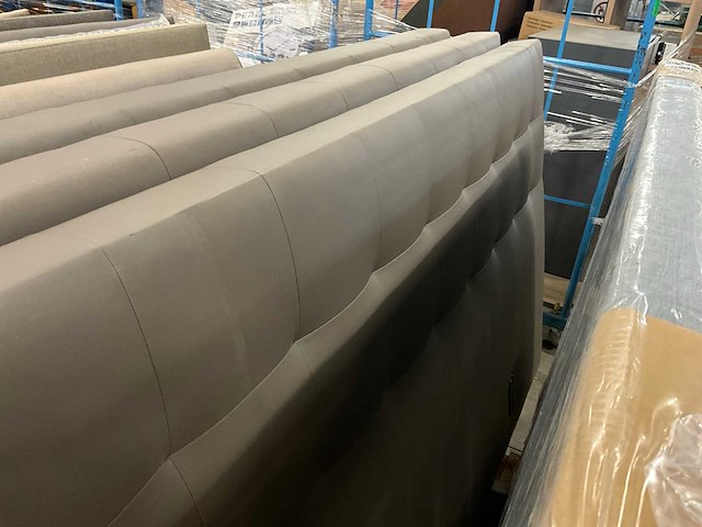 Partij bed kopschot - afbeelding 4 van  6