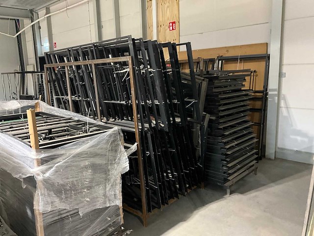 Partij bedbodems staal - afbeelding 2 van  8