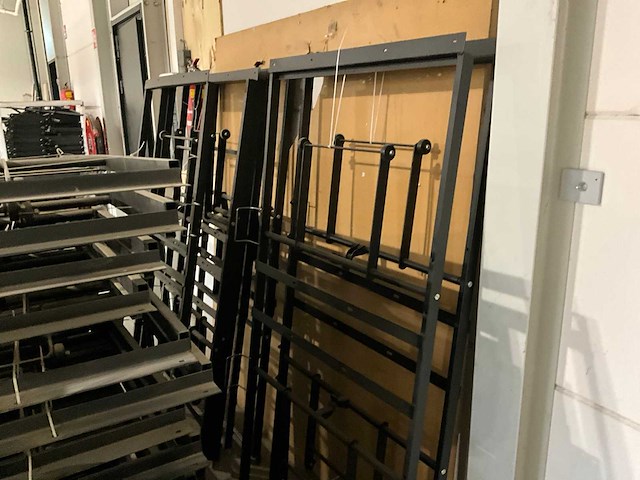 Partij bedbodems staal - afbeelding 5 van  8