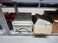 Partij bedieningskasten en hendels - afbeelding 2 van  17