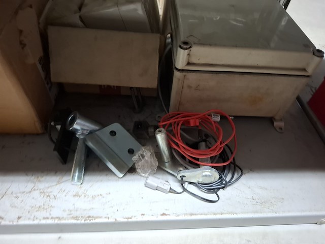 Partij bedieningskasten en hendels - afbeelding 9 van  17