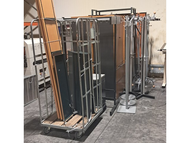 Partij bedrijfsinventaris, o.a. ahrend - afbeelding 1 van  8