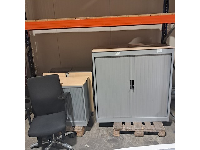 Partij bedrijfsinventaris, o.a. gispen - afbeelding 1 van  8