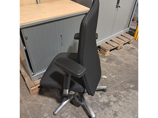 Partij bedrijfsinventaris, o.a. gispen - afbeelding 7 van  8