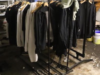 Partij bedrijfskleding o.a. t-shirts & jassen - afbeelding 1 van  5