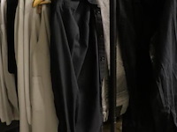 Partij bedrijfskleding o.a. t-shirts & jassen - afbeelding 2 van  5