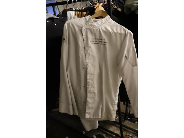 Partij bedrijfskleding o.a. t-shirts & jassen - afbeelding 3 van  5