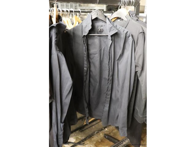 Partij bedrijfskleding o.a. t-shirts & jassen - afbeelding 4 van  5