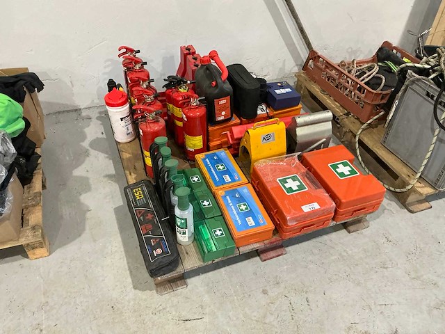 Partij bedrijfswagen accesoires - afbeelding 1 van  4