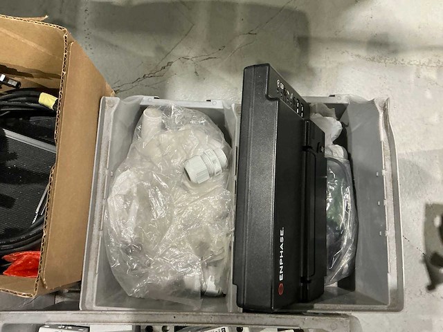 Partij bedrijfswagen inhoud - afbeelding 2 van  20