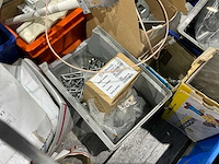 Partij bedrijfswagen inhoud - afbeelding 6 van  20