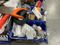 Partij bedrijfswagen inhoud - afbeelding 13 van  20