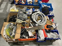 Partij bedrijfswagen inhoud - afbeelding 14 van  20