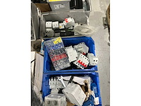 Partij bedrijfswagen inhoud - afbeelding 17 van  20