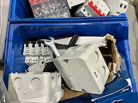 Partij bedrijfswagen inhoud - afbeelding 18 van  20