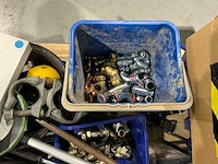 Partij bedrijfswagen inhoud - afbeelding 2 van  12