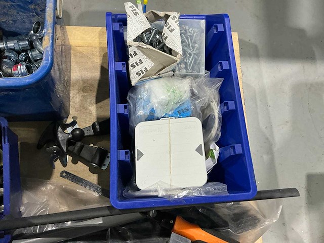 Partij bedrijfswagen inhoud - afbeelding 4 van  12