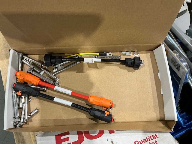 Partij bedrijfswagen inhoud - afbeelding 9 van  12