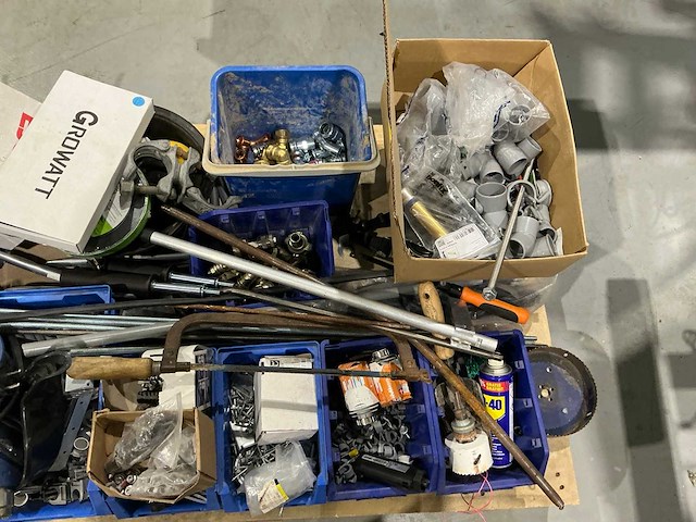 Partij bedrijfswagen inhoud - afbeelding 12 van  12