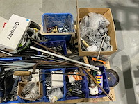 Partij bedrijfswagen inhoud - afbeelding 12 van  12