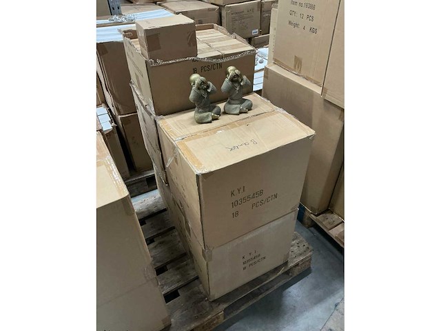 Partij beeldjes shaolin monniken h15cm (84x) - afbeelding 3 van  3