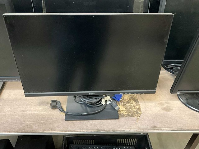 Partij beeldschermen en divers - afbeelding 13 van  17