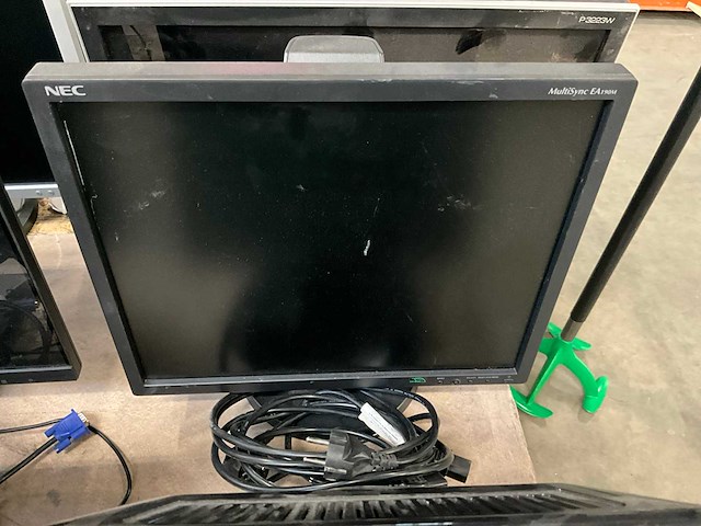 Partij beeldschermen en divers - afbeelding 17 van  17