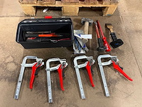 Partij beitels, klemmen, hamer - afbeelding 1 van  6