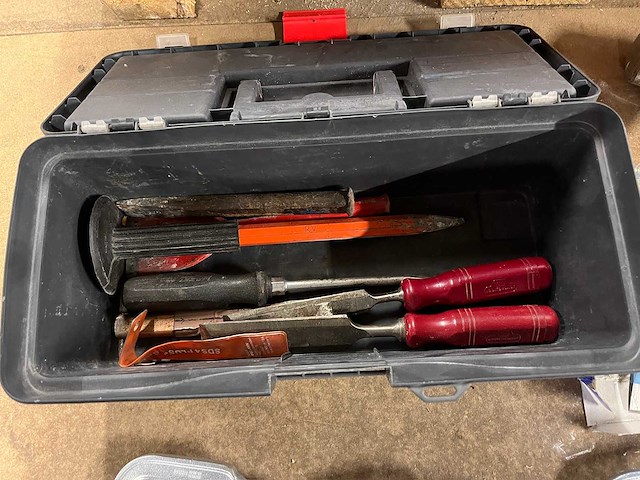 Partij beitels, klemmen, hamer - afbeelding 5 van  6