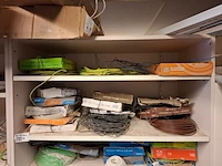 Partij bekabeling in 3x magazijnkast - afbeelding 4 van  19