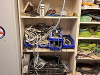 Partij bekabeling in 3x magazijnkast - afbeelding 12 van  19