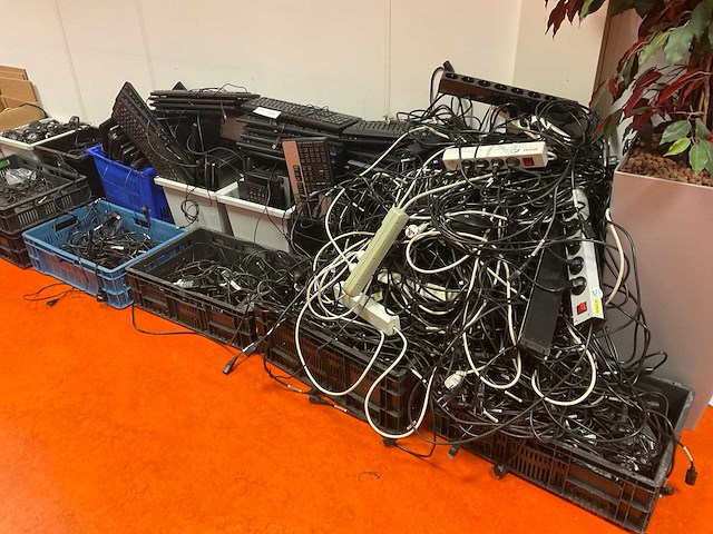 Partij bekabeling - afbeelding 1 van  2